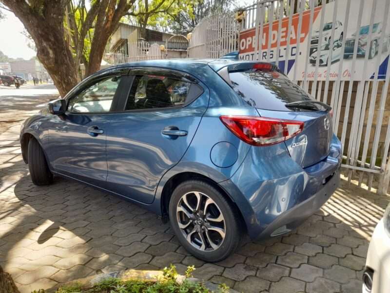 Mazda Demio 2017